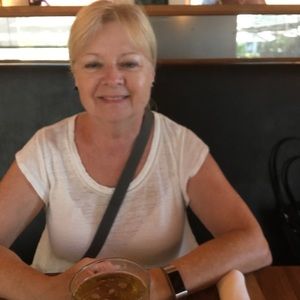 Meet your Posher, Sharon p